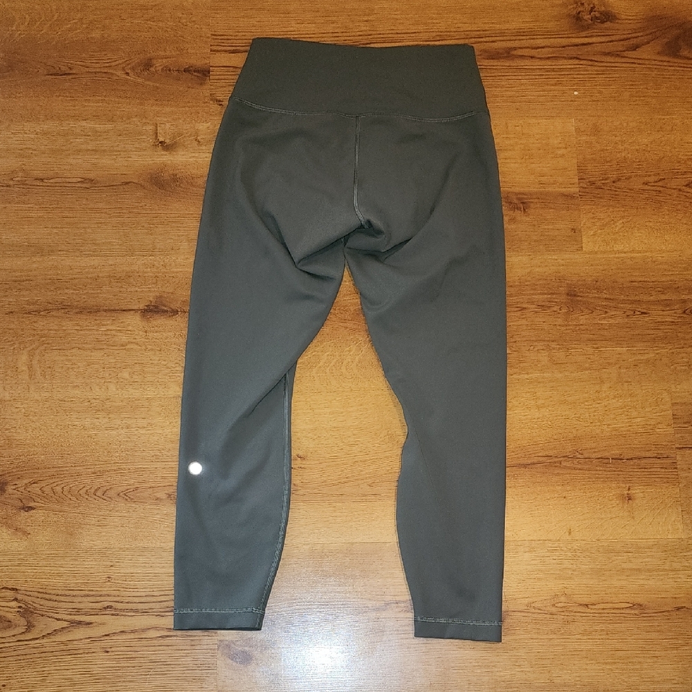 Lululemon AthleticaGreen High-Waisted Leggings Size 10 Used Great Condition